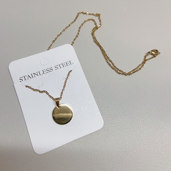 GOLD STAINLESS STEEL NECKLACE CIRCLE PENDANT MINIMAL BRAND NEW - Picture 2 of 5